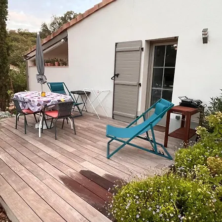Apartment A Dans Un Domaine Prive Au Rez-de-jardin *